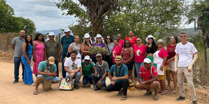 Ecam facilita Intercâmbio sobre Beneficiamento da Cadeia Produtiva do Coco Licuri
